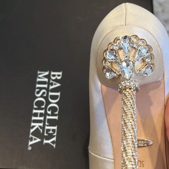 Ivory Badgley Mischka Heels - Picture 2 of 2